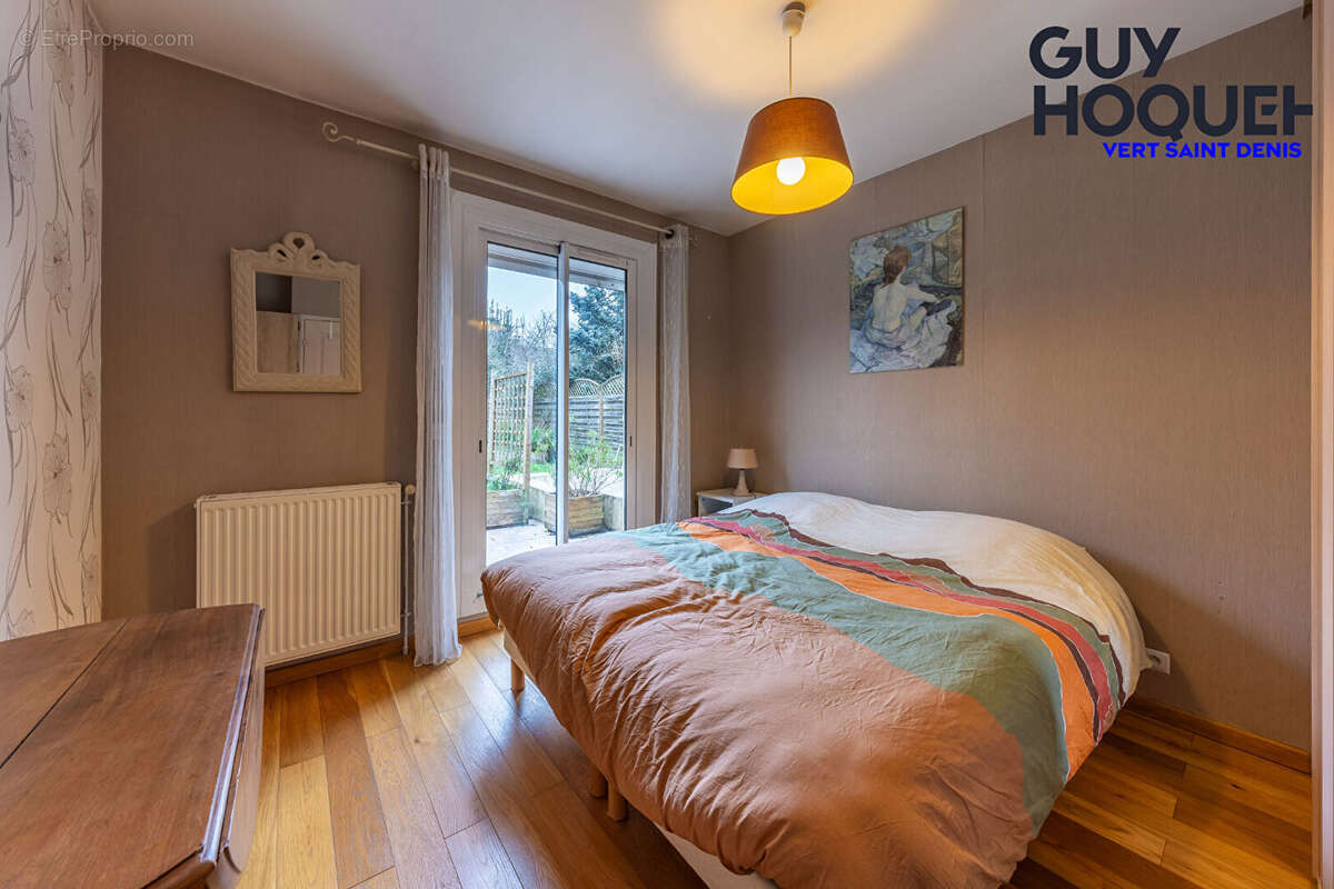 Maison à VERT-SAINT-DENIS