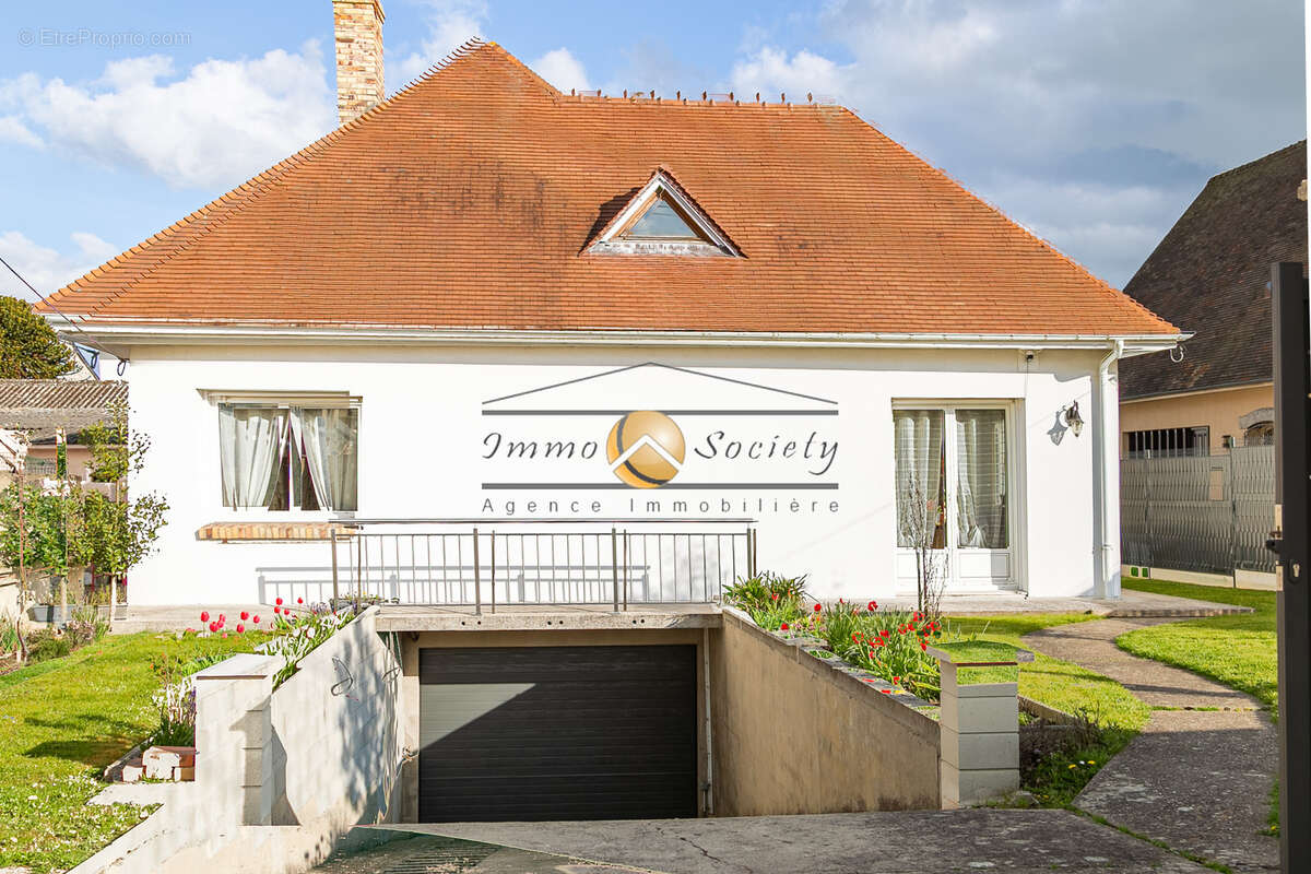 Maison à OISSEL