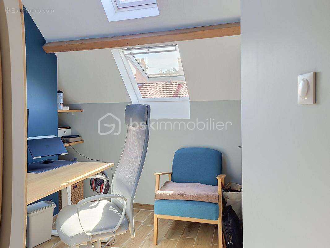 Maison 121 m² à Dole  - photo 8