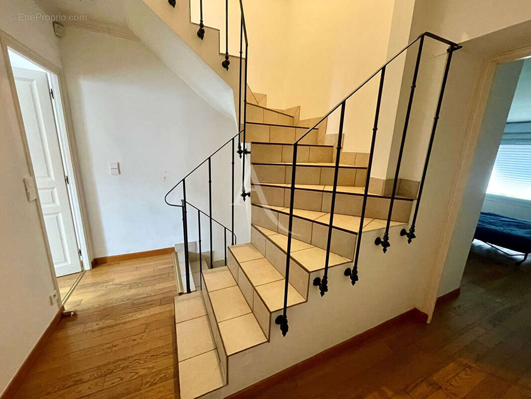 Orléans - Dunois Maison 4 Pièces 93m² - photo 6