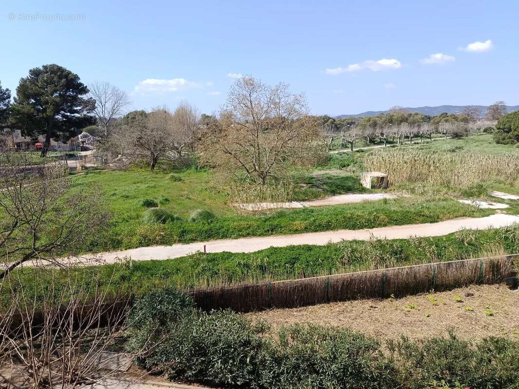 Appartement à LA LONDE-LES-MAURES