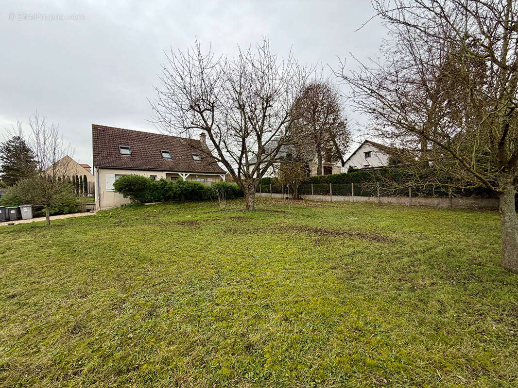 Maison à VERNEUIL-SUR-SEINE