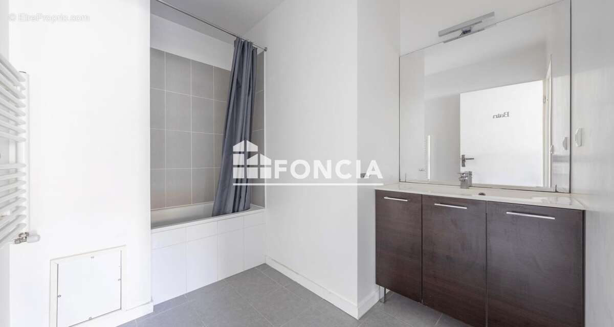 Appartement à YVRAC