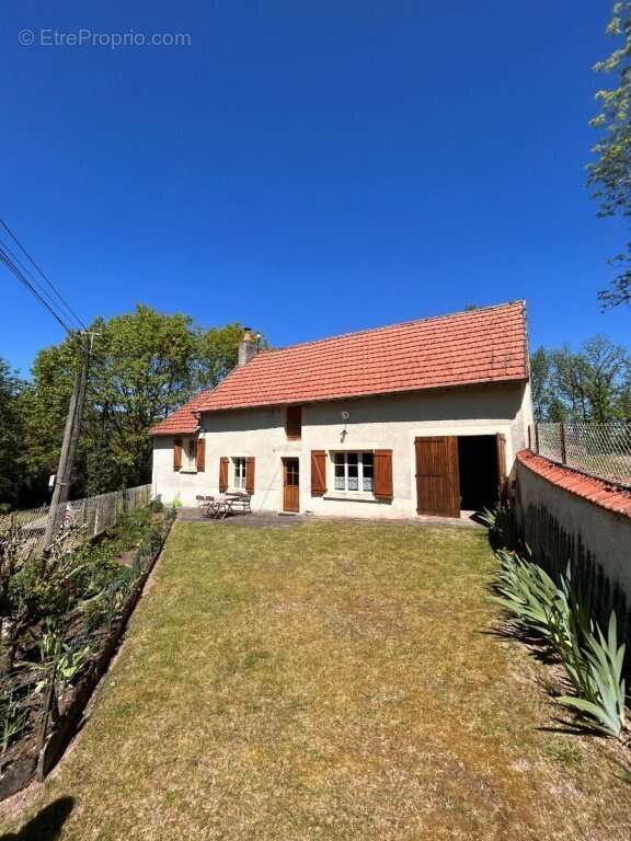 Maison à SAINT-SAULGE