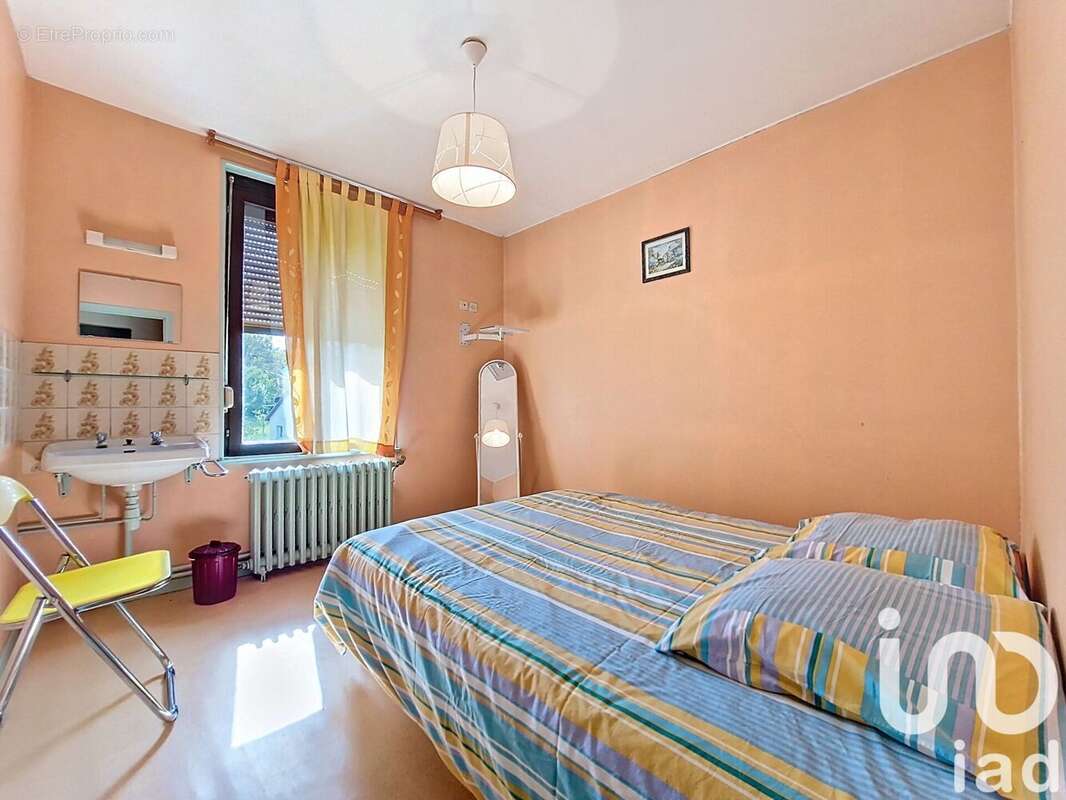 Maison 205 m² à Les Mazures  - photo 8