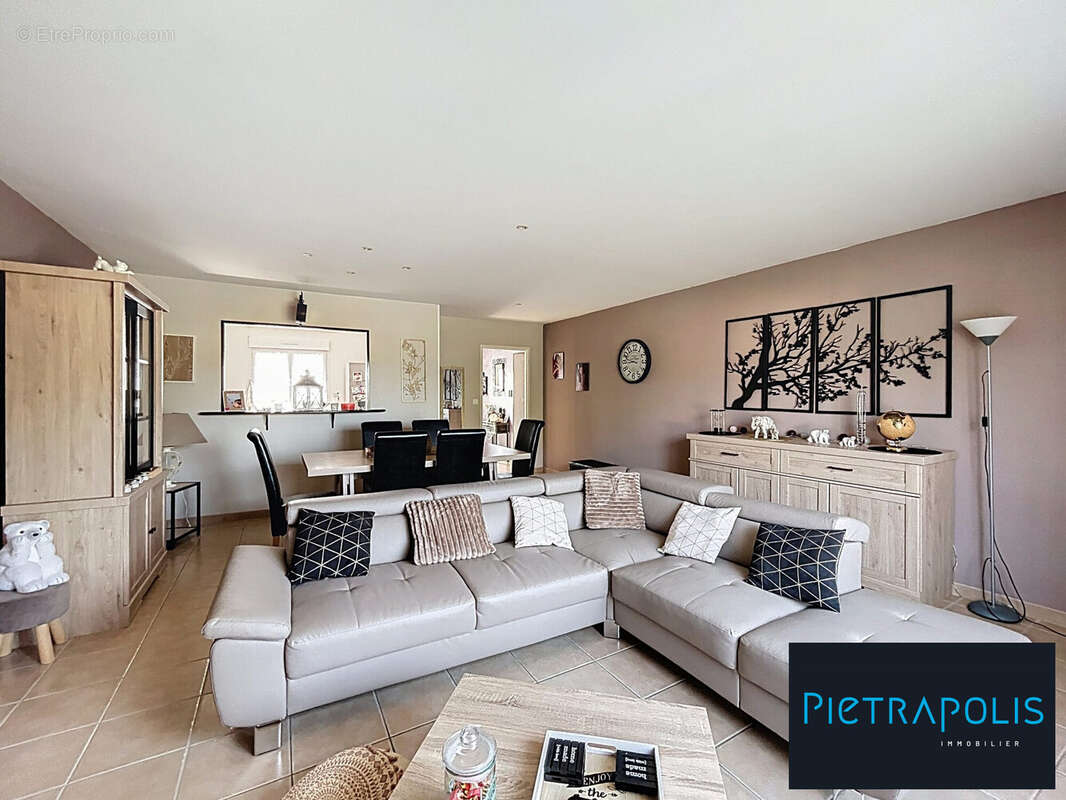 Appartement à SAINT-JULIEN