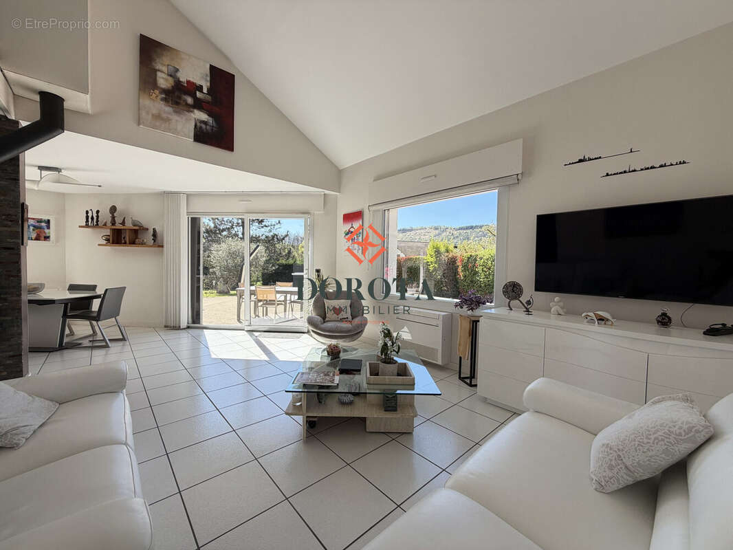 Maison à VAULNAVEYS-LE-HAUT