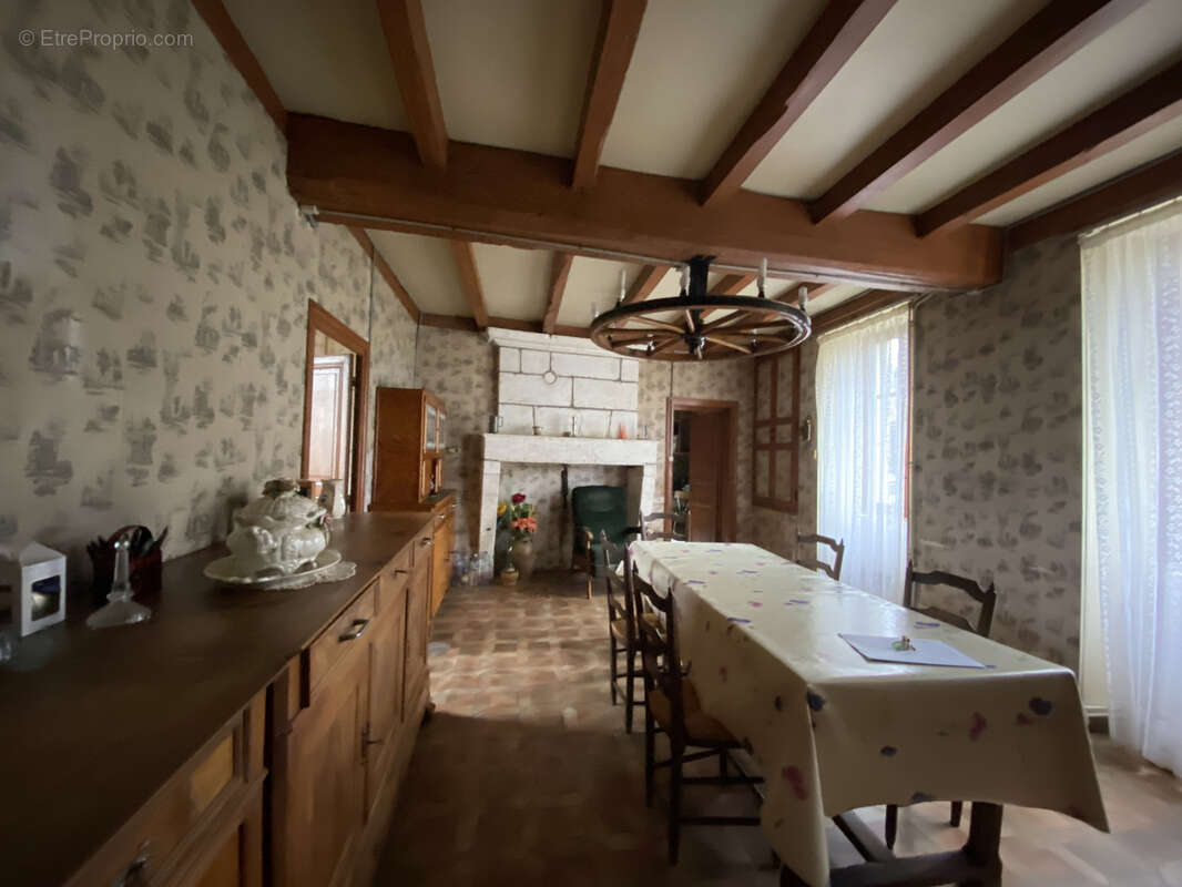 Maison à CHAMPNIERS