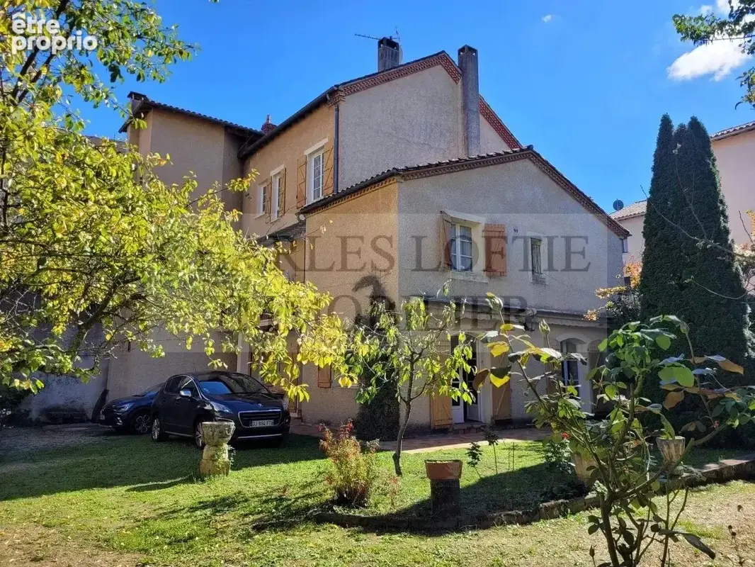Immeuble de 3 logements, dépendances et jardin à Cahors. - photo 26