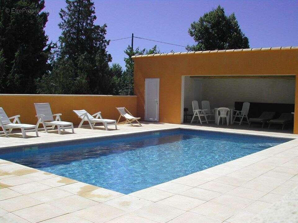 Maison à AUPS