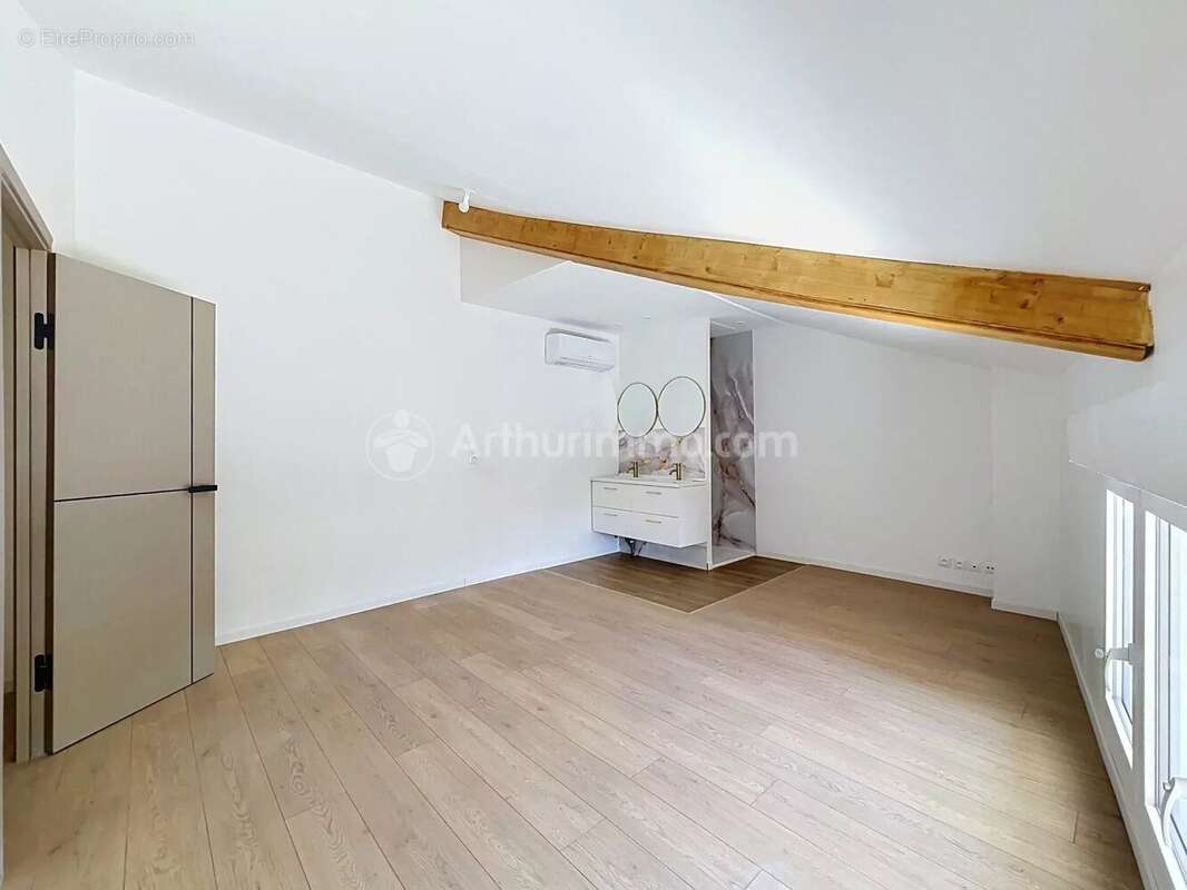 Maison à ORBEIL