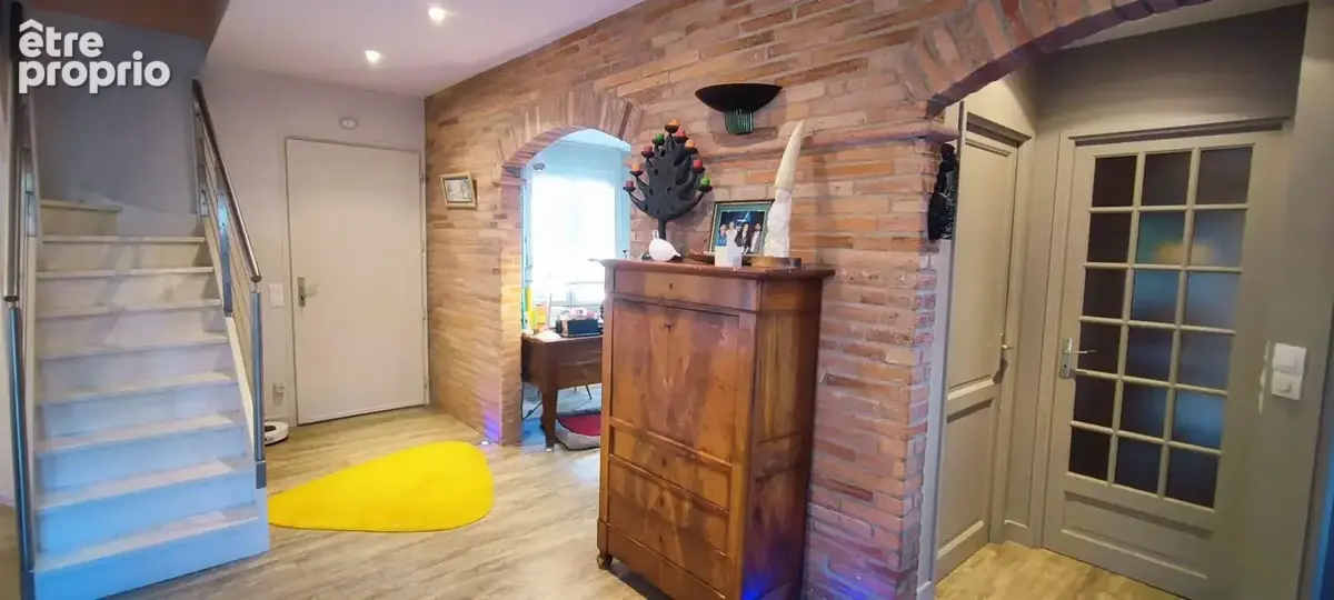 Vos clés pour cet automne à Pibrac ! Maison de caractère avec suite parentale + 3 chambres, 2 bureaux et sous-sol géant de 120  - photo 6