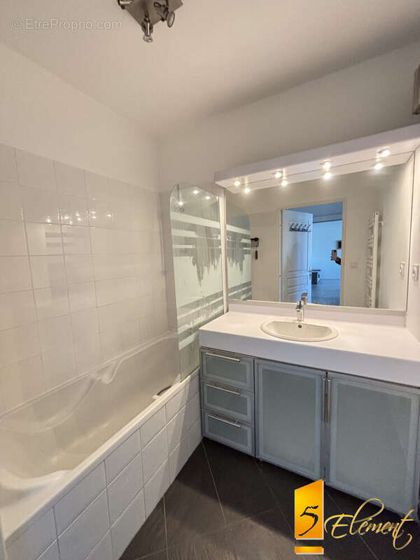 Appartement à TASSIN-LA-DEMI-LUNE