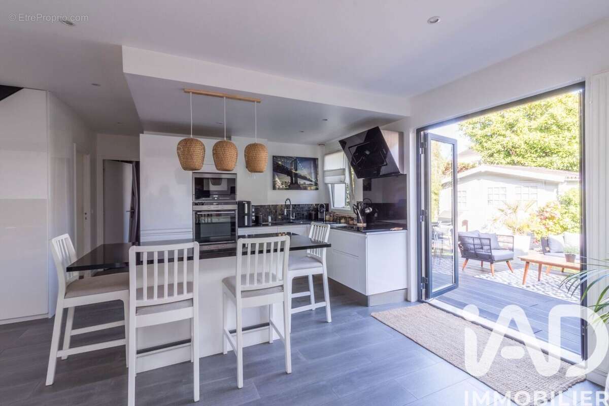 Photo 6 - Maison à HOUILLES