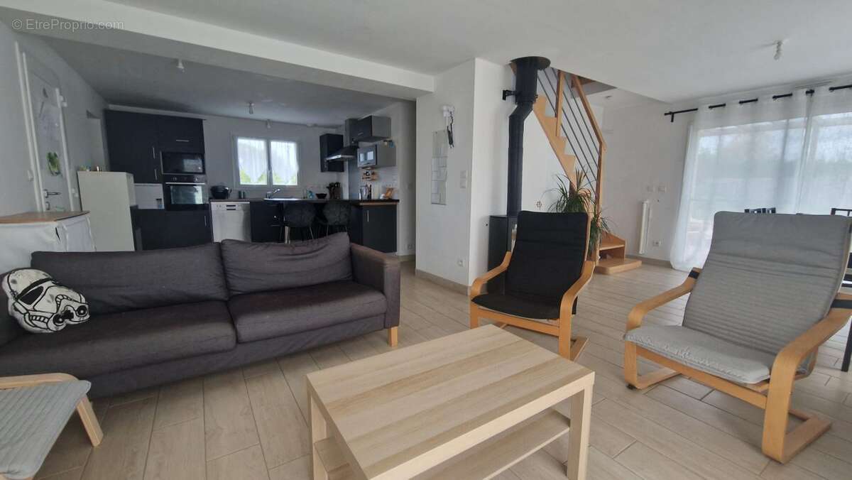 Maison à SAINT-JULIEN-DE-CONCELLES