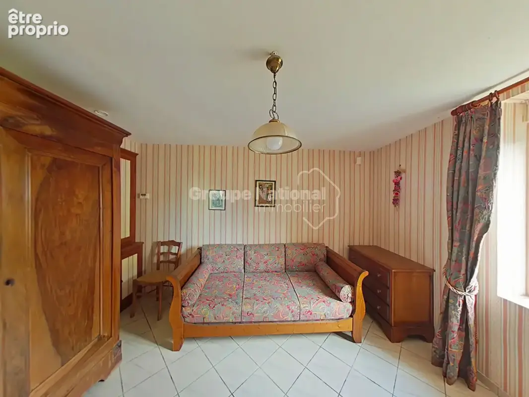Exclusivité, propriété de caractère avec piscine, rooftop et dépendances à rilly-sur-vienne - photo 6