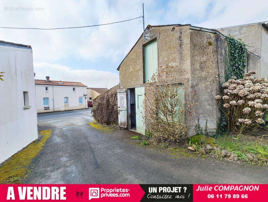 Maison à SAINT-QUENTIN-EN-MAUGES