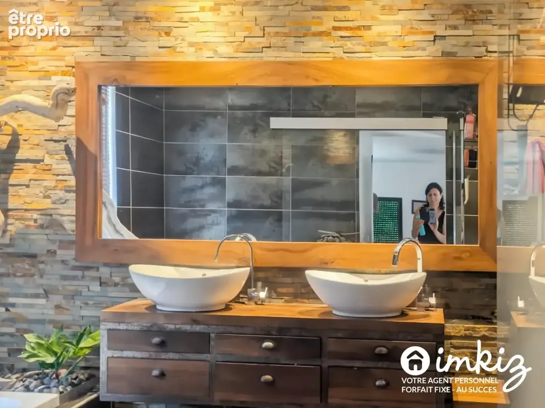 Maison familiale avec piscine et vue d’exception - photo 9