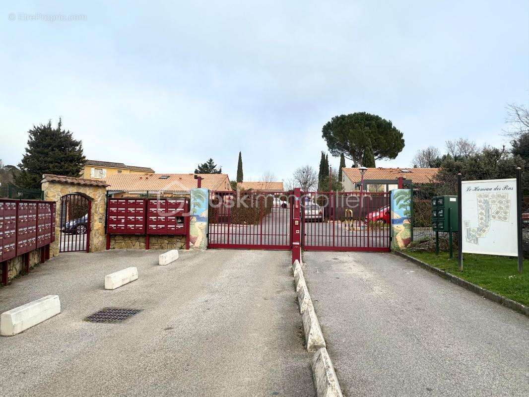 Maison à FORCALQUEIRET