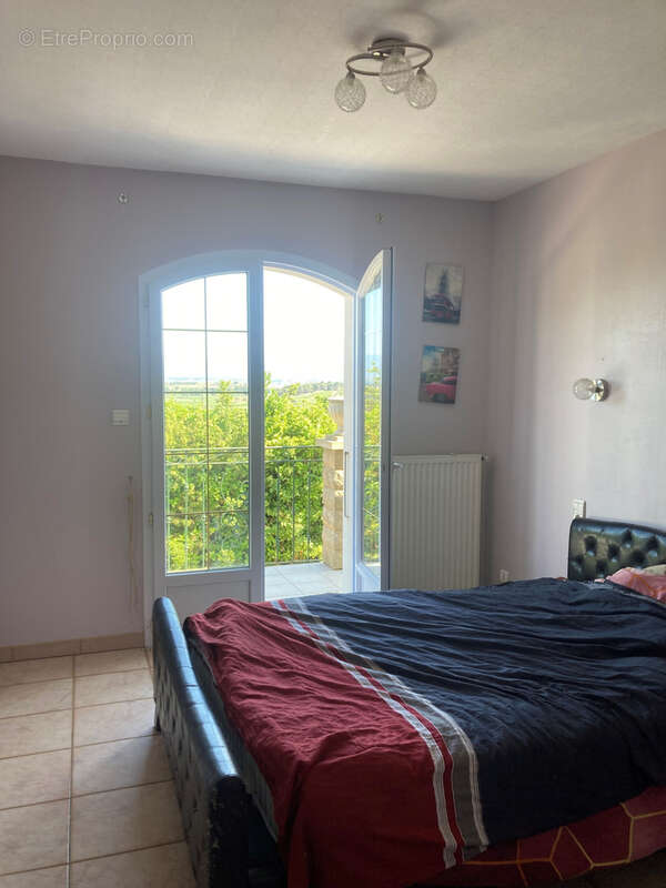 Maison à DOUZENS
