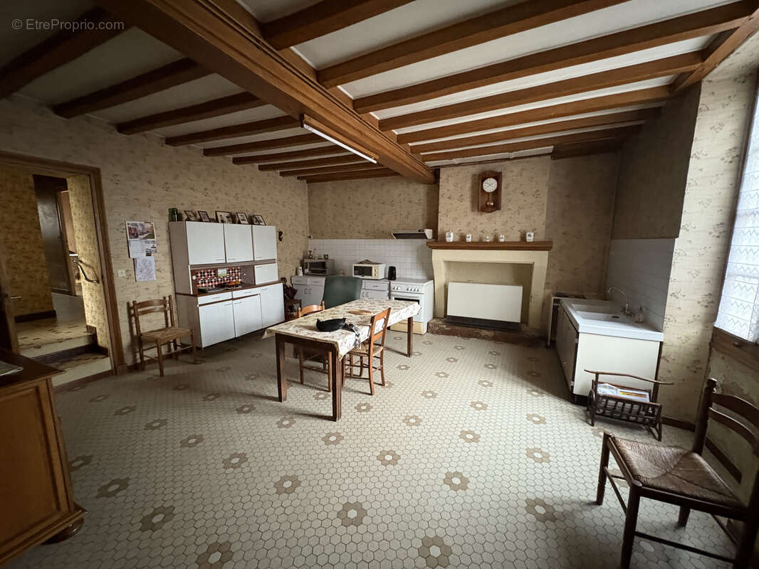 Maison à BIEUJAC
