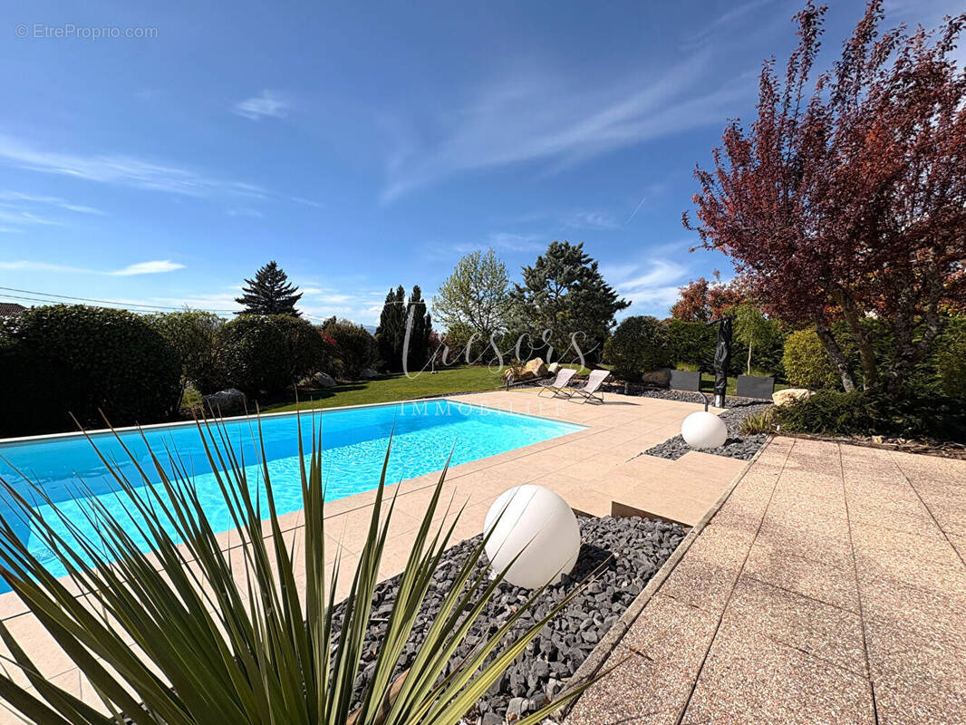 Maison à VIUZ-LA-CHIESAZ