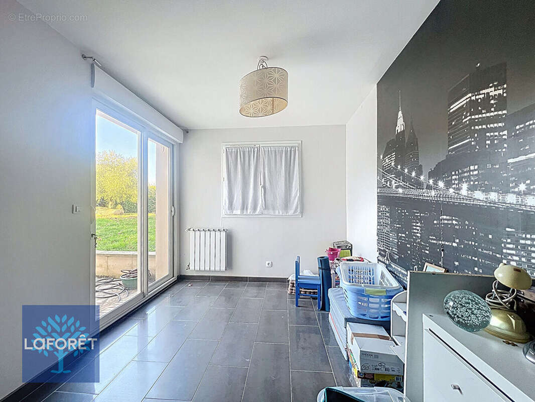 Maison à MENNECY