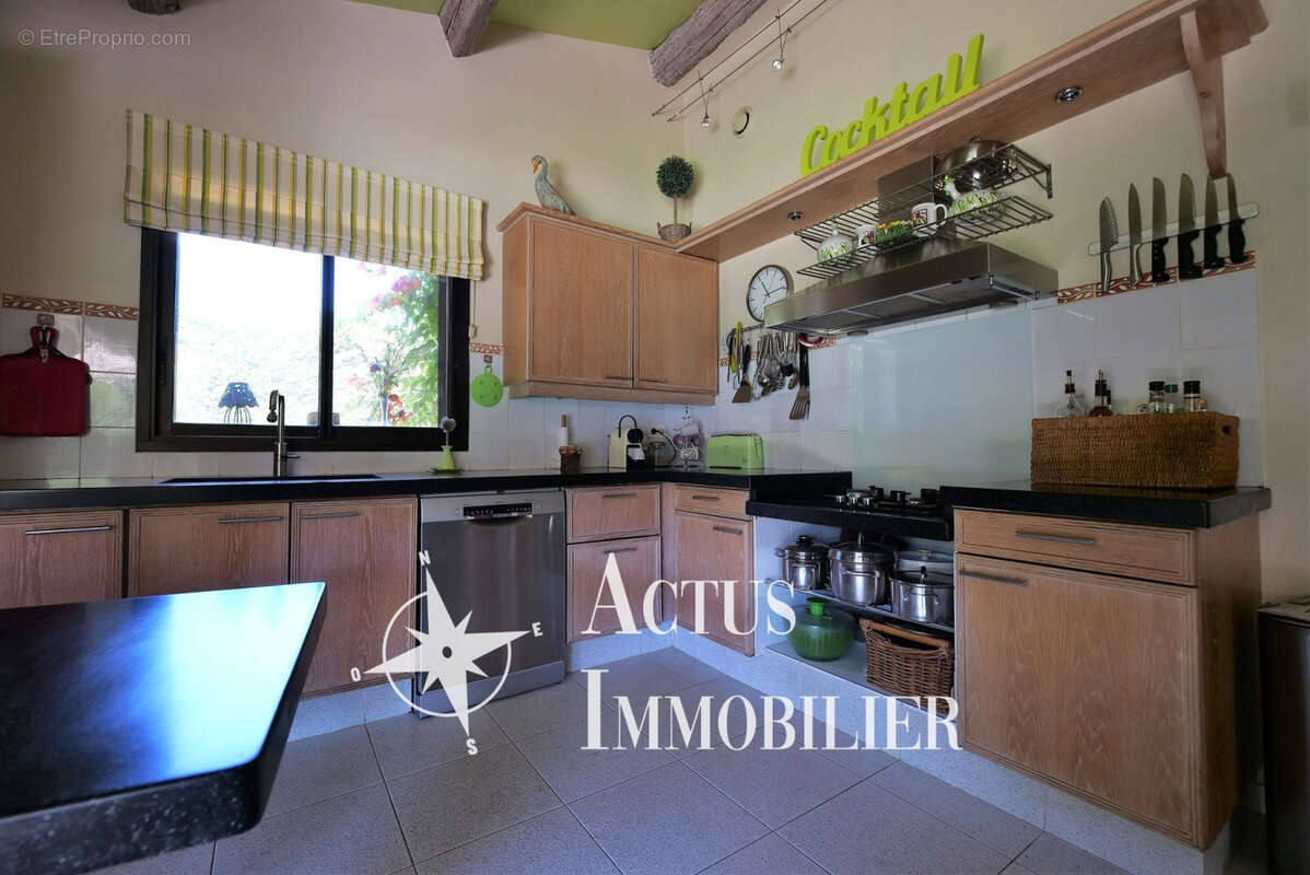 Maison à SAINT-MARTIN-DE-CRAU