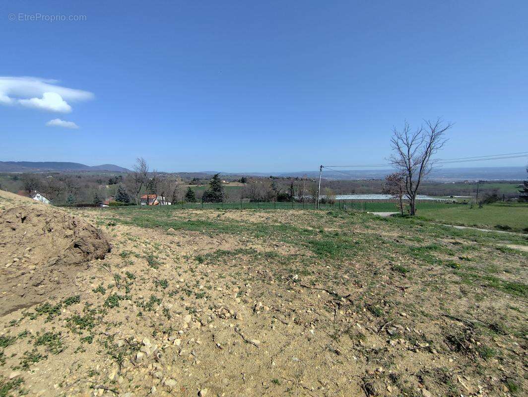 Terrain à ROISEY