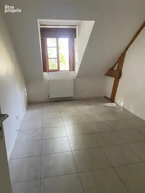Au cœur du village, 3 P spacieux et mansardé de 68m2. - photo 4