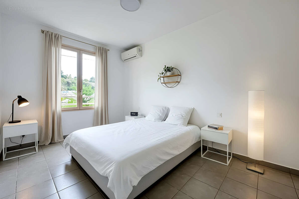 Appartement à SAINT-DENIS