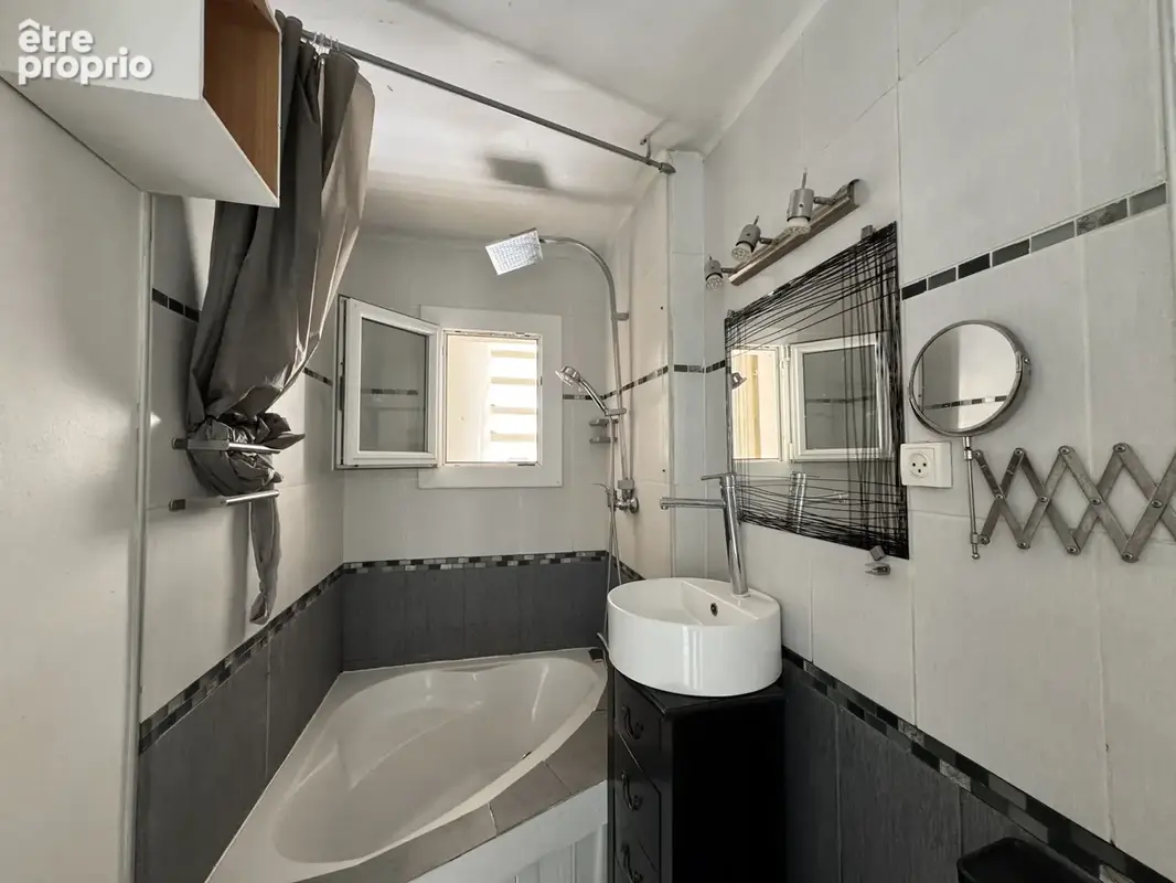 Toulon est - dernier etage - appartement t2 de 38 m2 avec balcon et parking - photo 6