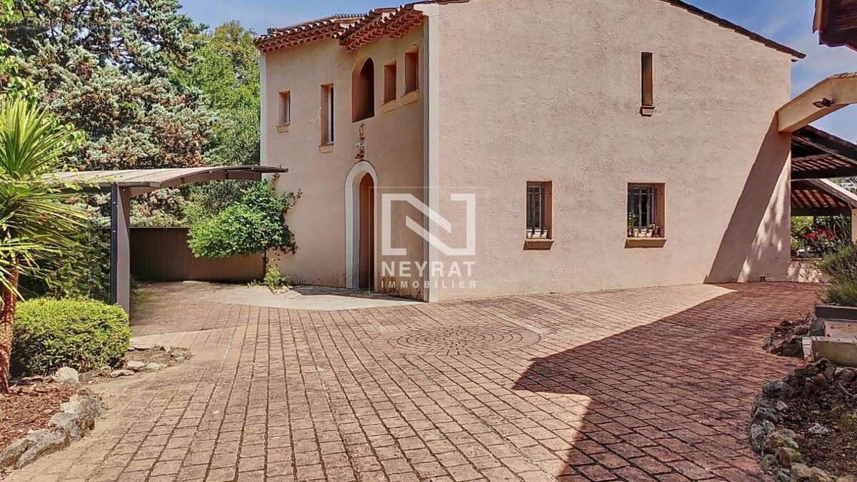 Maison à MONTAUROUX