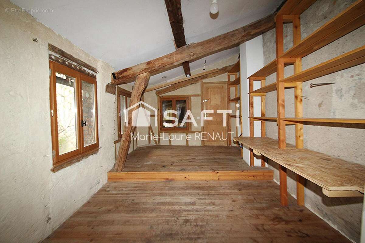 Maison 240 m² à Graulhet  - photo 8