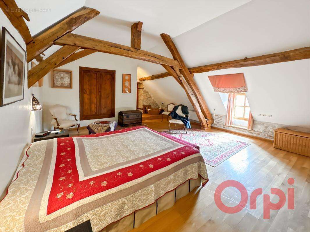 Maison à NEUILLY-EN-DUN