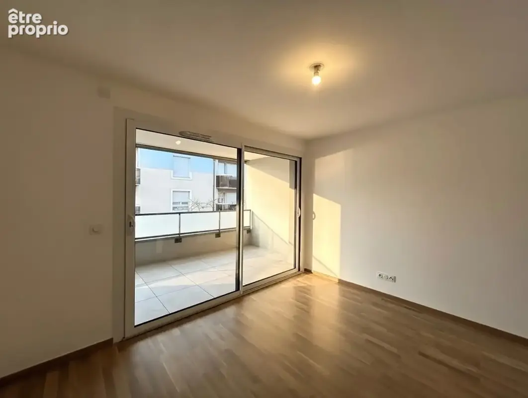 À vendre – Appartement T3 de 70 m² avec terrasse de 70 m² à Ambilly (74) - photo 2
