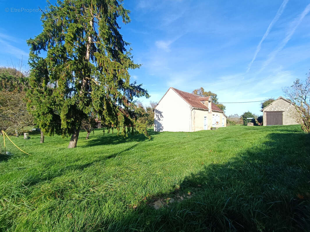 Maison à JUSSY-LE-CHAUDRIER