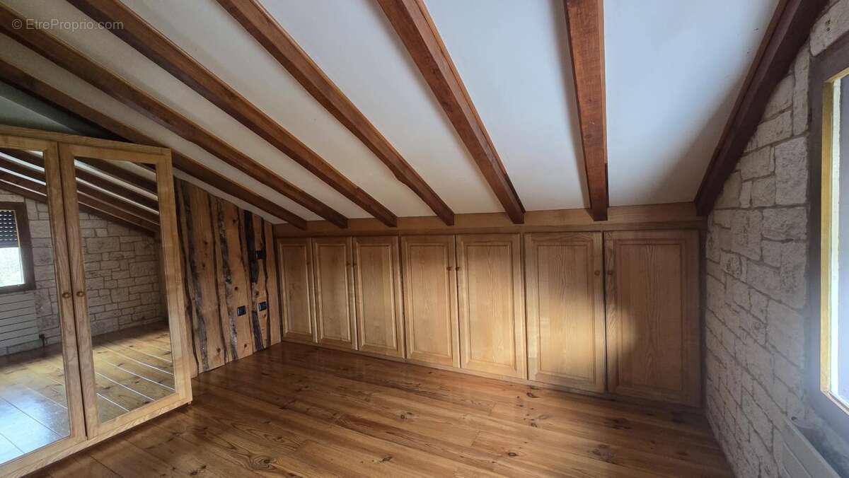 Maison à MONNETIER-MORNEX