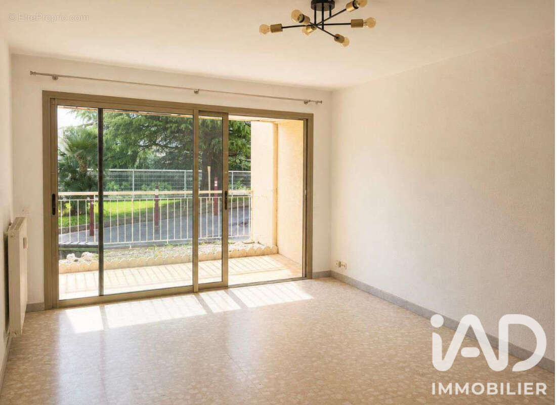 Photo 2 - Appartement à MANDELIEU-LA-NAPOULE