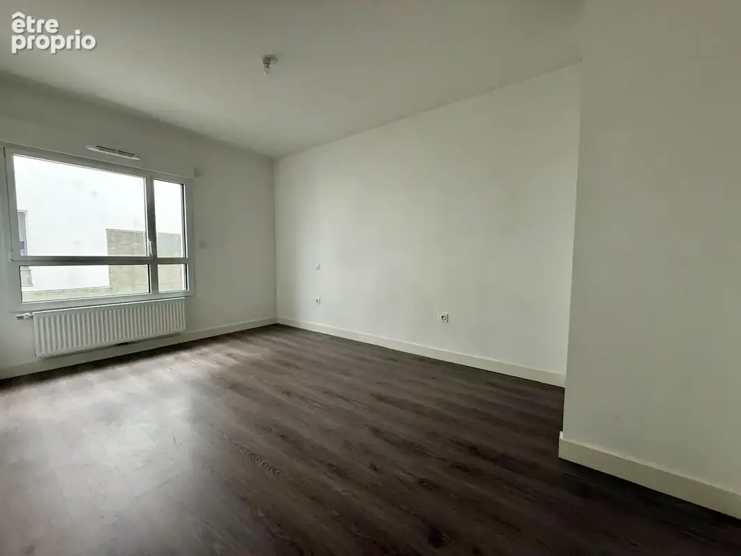 LE BOUSCAT HYPER-CENTRE - Appartement T3 avec terrasse de 14m2, parking et cellier - photo 6
