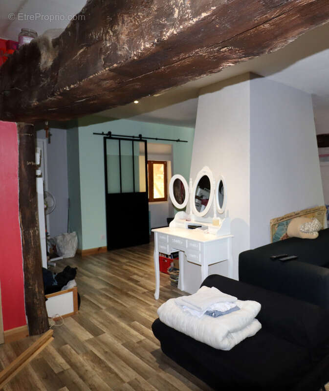 Environnement particulièrement calme avec une magnifique vue dégagée à CURCIAT DONGALON – 181 m² habitables sur 6970 m² de terra - photo 18