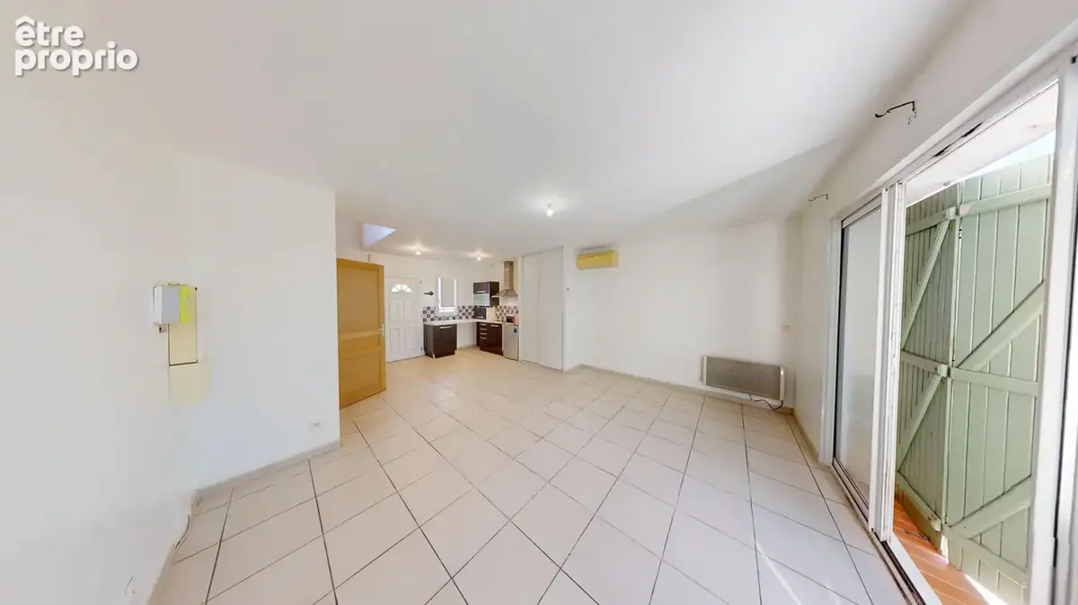 T3 duplex « esprit maison » avec terrasse et parking privé - photo 2