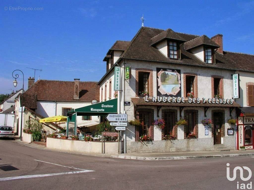 Photo 1 - Commerce à ROGNY-LES-SEPT-ECLUSES