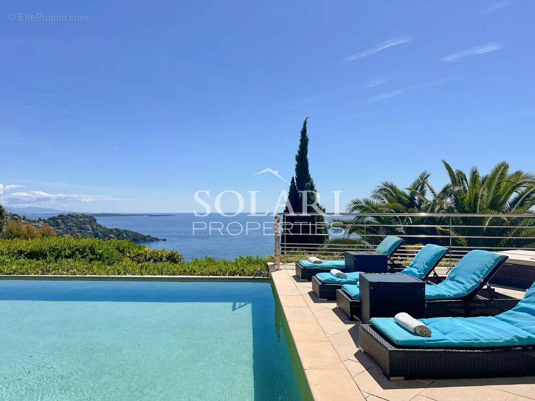 Maison à THEOULE-SUR-MER