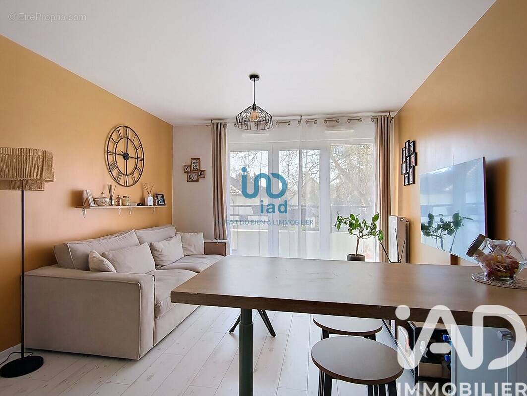 Photo 1 - Appartement à BRIE-COMTE-ROBERT