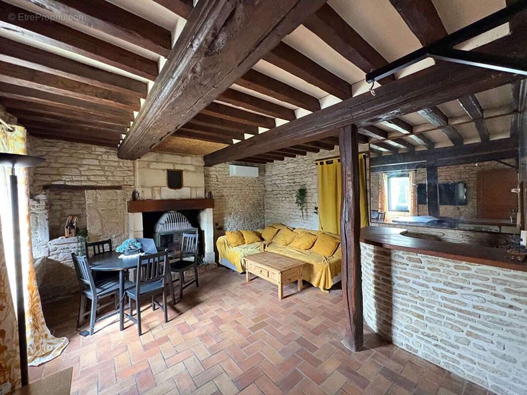 Maison à PERIERS-SUR-LE-DAN