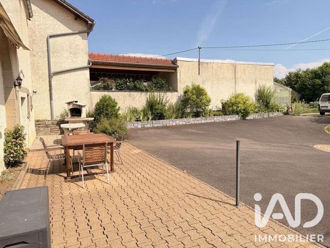 Maison 158 m² à Jasney  - photo 4