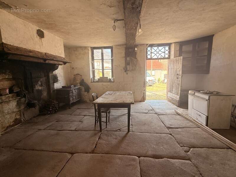 Ensemble de 2 maisons à restaurer + grange 26 500 € - photo 6