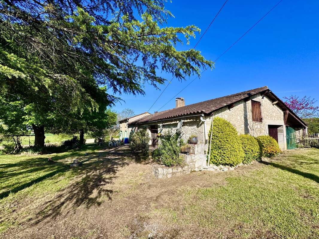 Maison à SIGOULES