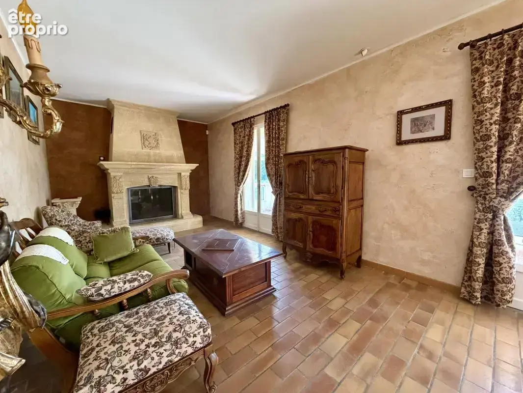 Maison 4 pièces 140 m² à vendre à Charleval (13350) - photo 4